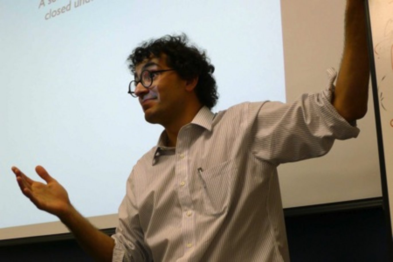 Simon DeDeo giving a lecture